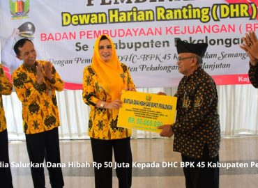 Bupati Fadia Salurkan Dana Hibah Rp 50 Juta Kepada DHC BPK 45 Kabupaten Pekalongan